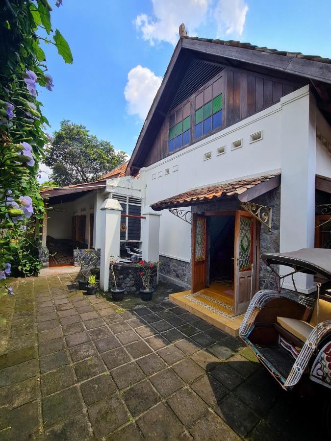 Omah Pitoe Yogya Homestay Джокьякарта Экстерьер фото