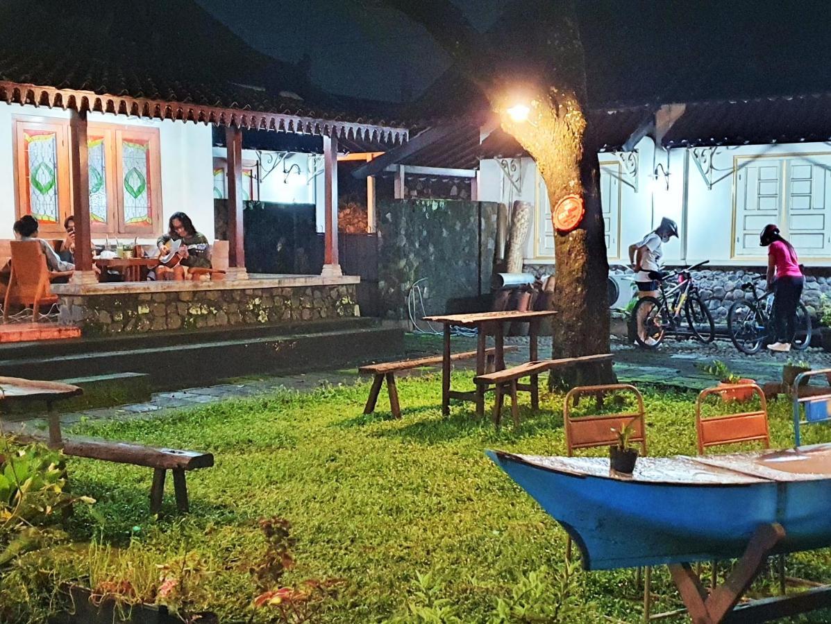 Omah Pitoe Yogya Homestay Джокьякарта Экстерьер фото