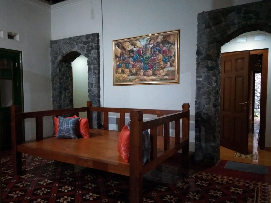 Omah Pitoe Yogya Homestay Джокьякарта Экстерьер фото