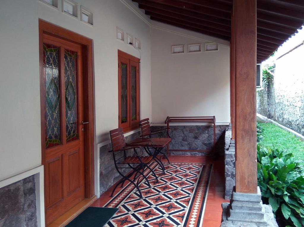 Omah Pitoe Yogya Homestay Джокьякарта Экстерьер фото
