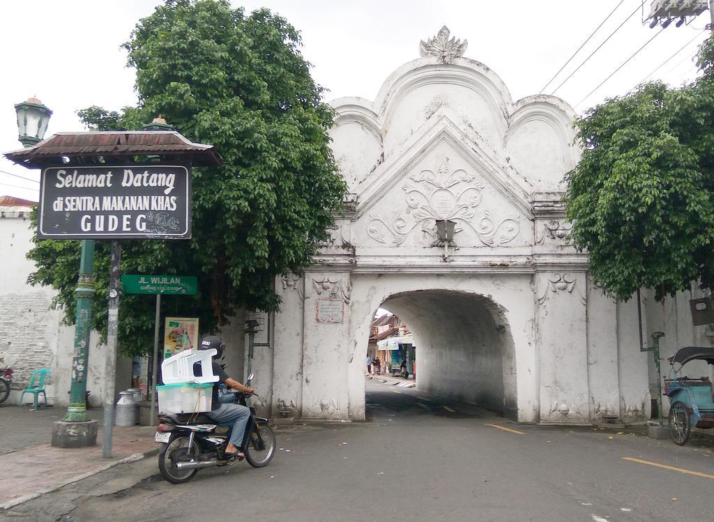 Omah Pitoe Yogya Homestay Джокьякарта Экстерьер фото